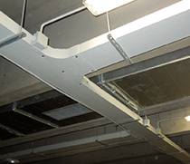 Distribution de câbles au plafond chemin de câbles isolant PVC