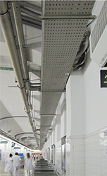 Cable distribution in hospitals using insulating cable tray