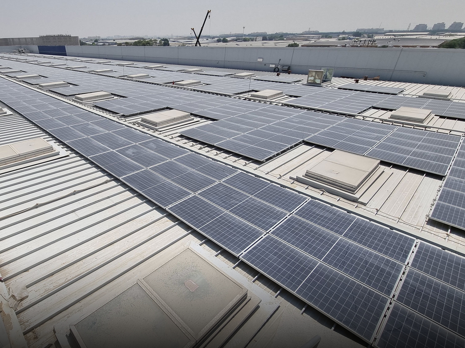 Solar rooftop in Dubai with Unex Insulating Cable Tray 66