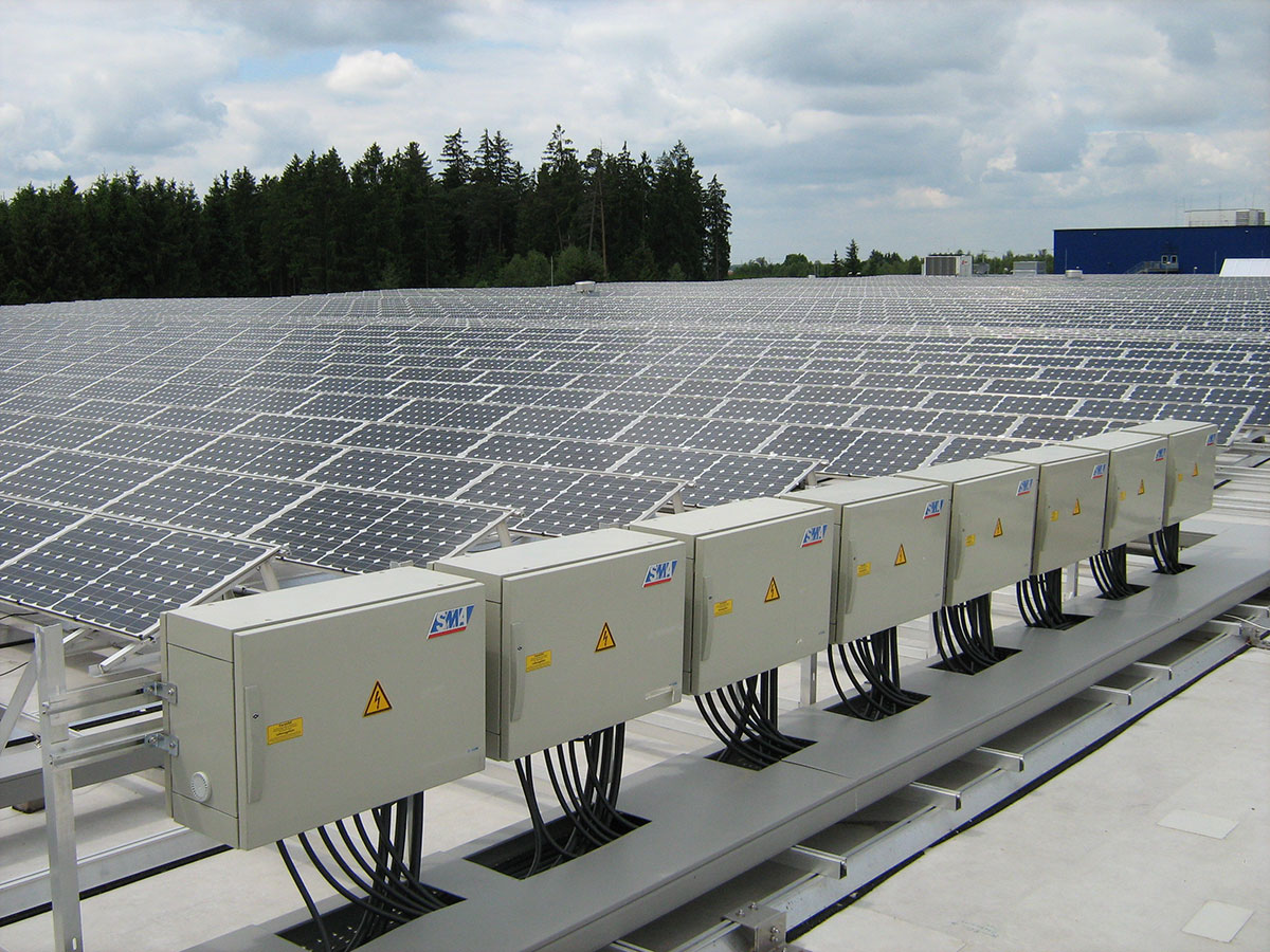 Inverters in photovoltaic installations